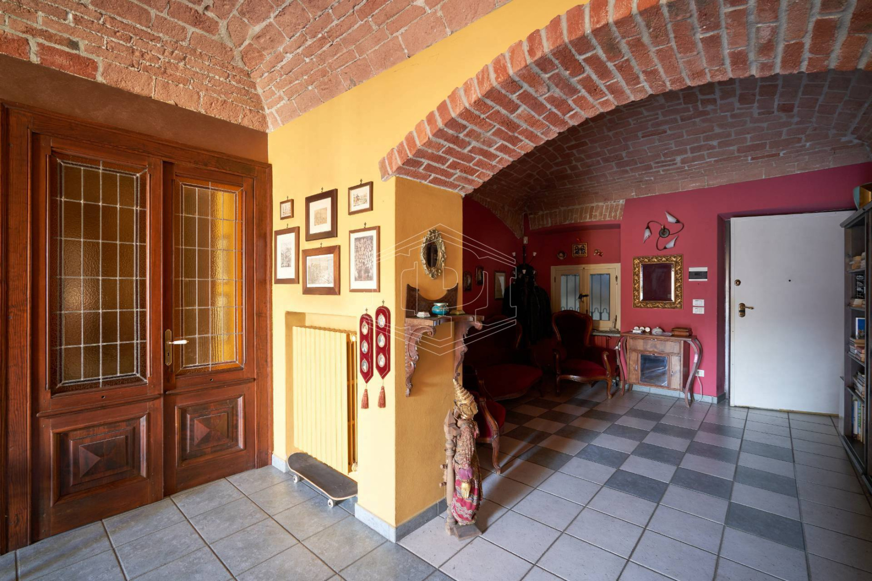 Pentalocale in Via Della Valle (AT)