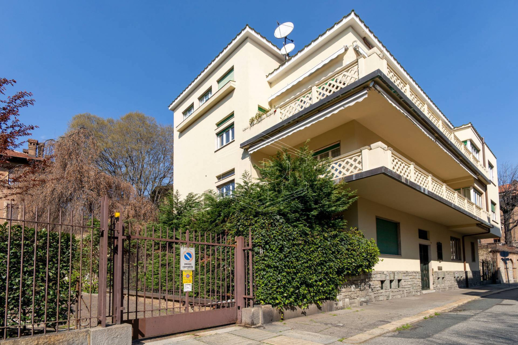 Quadrilocale con giardino privato in Via Cantore (TO)