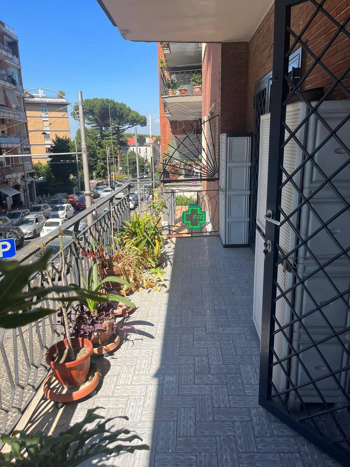 5 vani, Viale Colli Aminei 279, (NA)