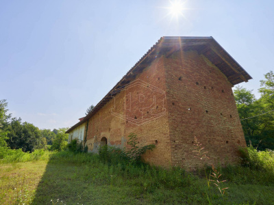 Cascinale con terreno in Via Campia, Cortandone (AT)