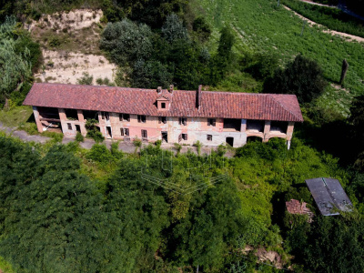 Cascinale con terreno in Via Campia, Cortandone (AT)