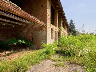 Cascinale con terreno in Via Campia, Cortandone (AT)