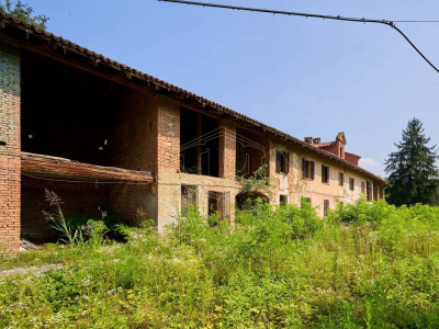 Cascinale con terreno in Via Campia, Cortandone (AT)