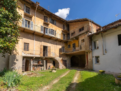 Cascinale in Via Umberto I, Castelnuovo Don Bosco (AT)