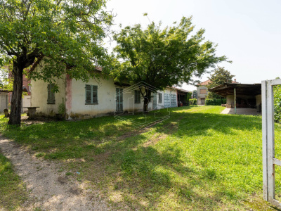 Casa indipendente con terreno in Via San Bartolomeo, Riva presso Chieri (TO)