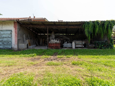 Casa indipendente con terreno in Via San Bartolomeo, Riva presso Chieri (TO)