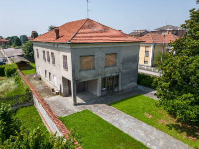 Casa indipendente in Via San Bartolomeo, Riva presso Chieri (TO)