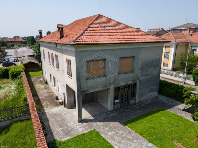 Casa indipendente in Via San Bartolomeo, Riva presso Chieri (TO)