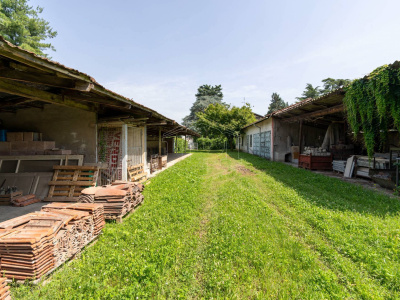 Rustico con tettoia e giardino in Via San Bartolomeo, Riva presso Chieri (TO)