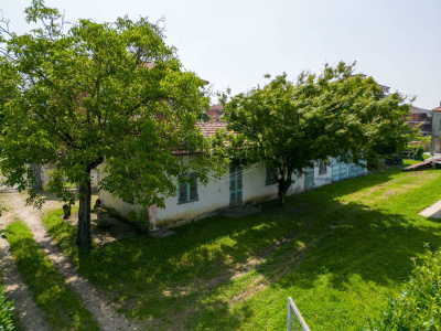 Rustico con tettoia e giardino in Via San Bartolomeo, Riva presso Chieri (TO)