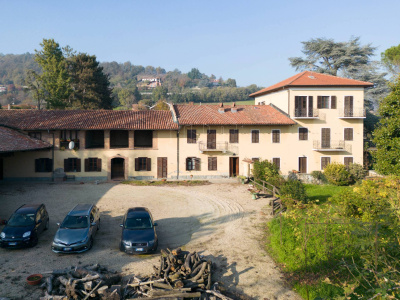 Cascinale in Strada Rosero, Pecetto Torinese (TO)