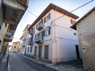 Casa semindipendente In Via Garibaldi, Caluso (TO)