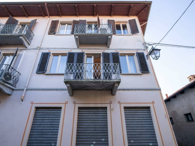 Casa semindipendente In Via Garibaldi, Caluso (TO)