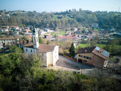 Villa con terreno in Via IV Novembre, Ferrere (AT)