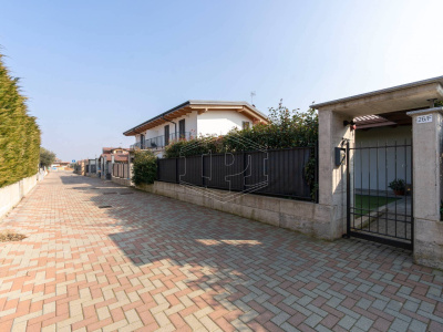 Villa in Via Alfieri, San Gillio (TO)