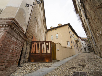 Palazzo Grinzane di Cavour in Via Provale, Costigliole d'Asti (AT)