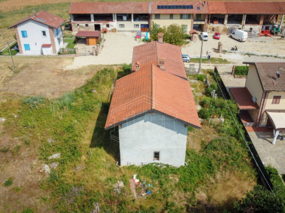 Cascinale con terreno in Strada Buttigliera, Chieri (TO)