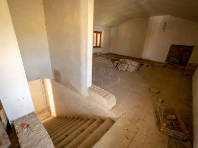 Cascinale con terreno in Strada Buttigliera, Chieri (TO)