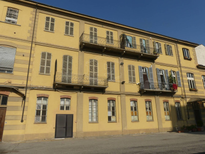 Stabile con possibilità edificatoria in Viale Fasano, Chieri (TO)