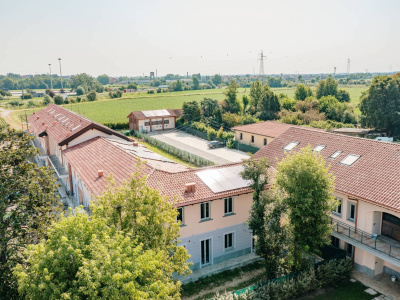 Villa a schiera con giardino in Via Per Carpiano - Melegnano (MI)