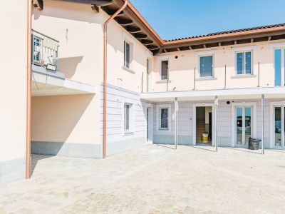 Villa a schiera  con giardino in Via Per Carpiano - Melegnano (MI)