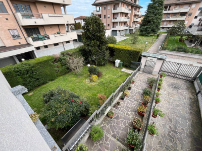 Villa con giardino in Classe En. A2 in Via della Pace  - Carpiano (MI)