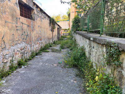 Capannoni e appartamento in Via Coriolano 9, Napoli (NA)