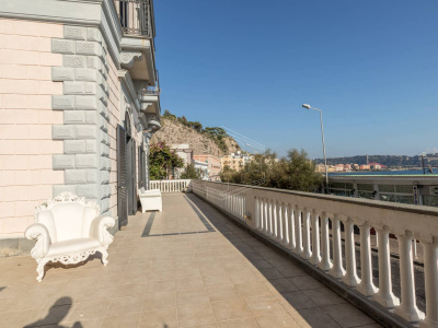 Villa/Castello in Via Napoli 93, Pozzuoli (NA)