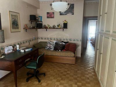 5 vani, Viale Colli Aminei 279, (NA)