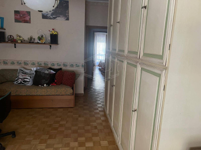 5 vani, Viale Colli Aminei 279, (NA)