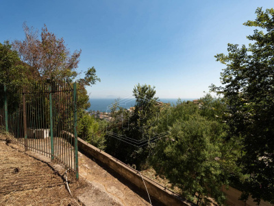 Villa Unifamiliare con giardino privato in Via Torre Ranieri, Napoli (NA)