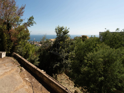 Villa Unifamiliare con giardino privato, Via Torre Ranieri, Napoli (NA)