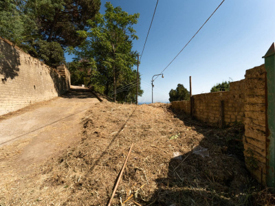 Villa Unifamiliare con giardino privato in Via Torre Ranieri, Napoli (NA)