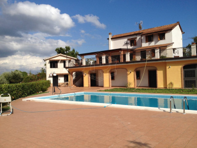 Villa con piscina e giardino in Via Macchianella 19, Castelvetere (AV)