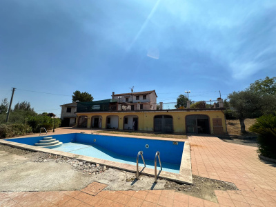 Villa con piscina e giardino in Via Macchianella 19, Castelvetere (AV)