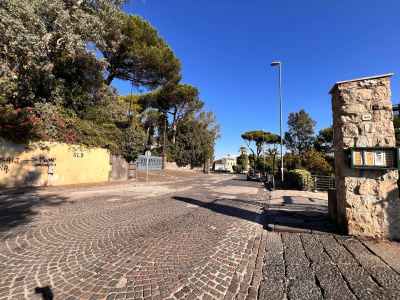 Immobile panoramico in Via Posillipo, (NA)