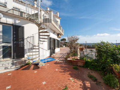 Villa con vista mare in Via San Gennaro Antignano, Pozzuoli (NA)