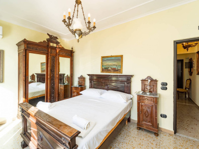 Villa con vista mare in Via San Gennaro Antignano, Pozzuoli (NA)