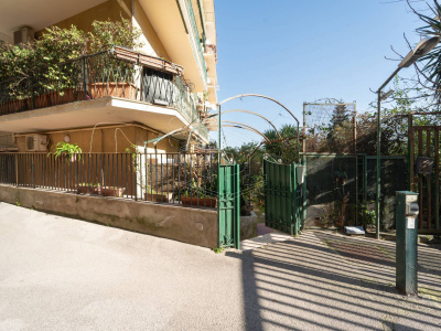 Bilocale con giardino privato in Via G. Bonito 27, Napoli (NA)