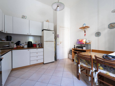 Appartamento in Viale Villa S. Maria 33, Napoli (NA)