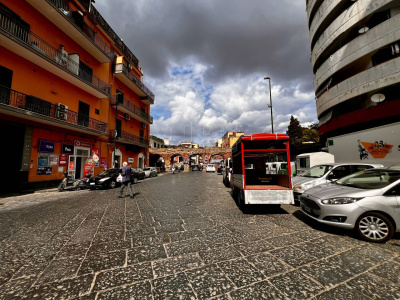 Locale commerciale in Via Nicola Nicolini 68, Napoli (NA)