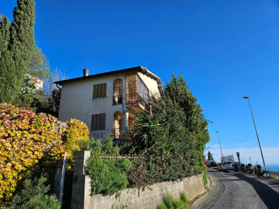 Villa, Strada degli Olandesi, Sanremo (IM)