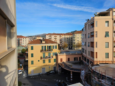 Ufficio, Piazza Unità Nazionale, Imperia (IM)