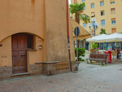 Piazza Cavour, Vado Ligure  (SV)