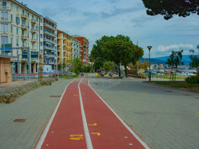 Piazza Cavour, Vado Ligure  (SV)