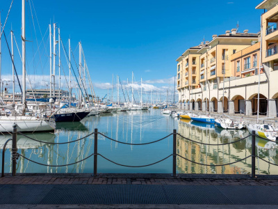 Locale commerciale, Via Luigi Cibrario, Sestri Ponente (GE)