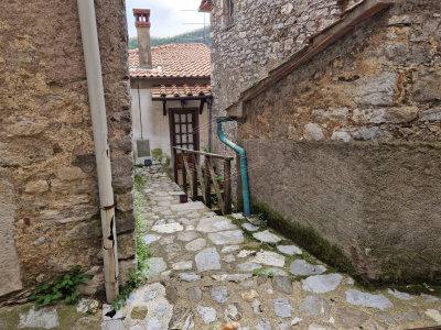 Quadrilocale con giardino a Vallico di Sopra - Fabbriche di Vergemoli (LU)