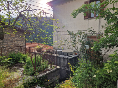 Quadrilocale con giardino a Vallico di Sopra - Fabbriche di Vergemoli (LU)