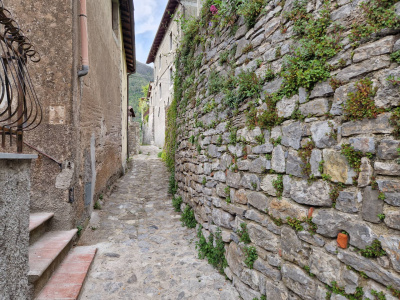 Quadrilocale con giardino a Vallico di Sopra - Fabbriche di Vergemoli (LU)