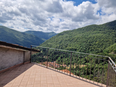 Quadrilocale con giardino a Vallico di Sopra - Fabbriche di Vergemoli (LU)